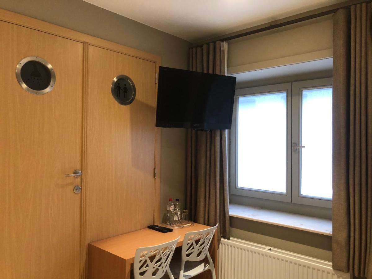 Hotel Duivels Paterke Harelbeeksestraat 29, 8500 קורטרייק מראה חיצוני תמונה