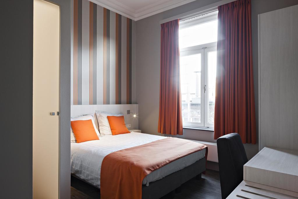 Hotel Duivels Paterke Harelbeeksestraat 29, 8500 קורטרייק מראה חיצוני תמונה