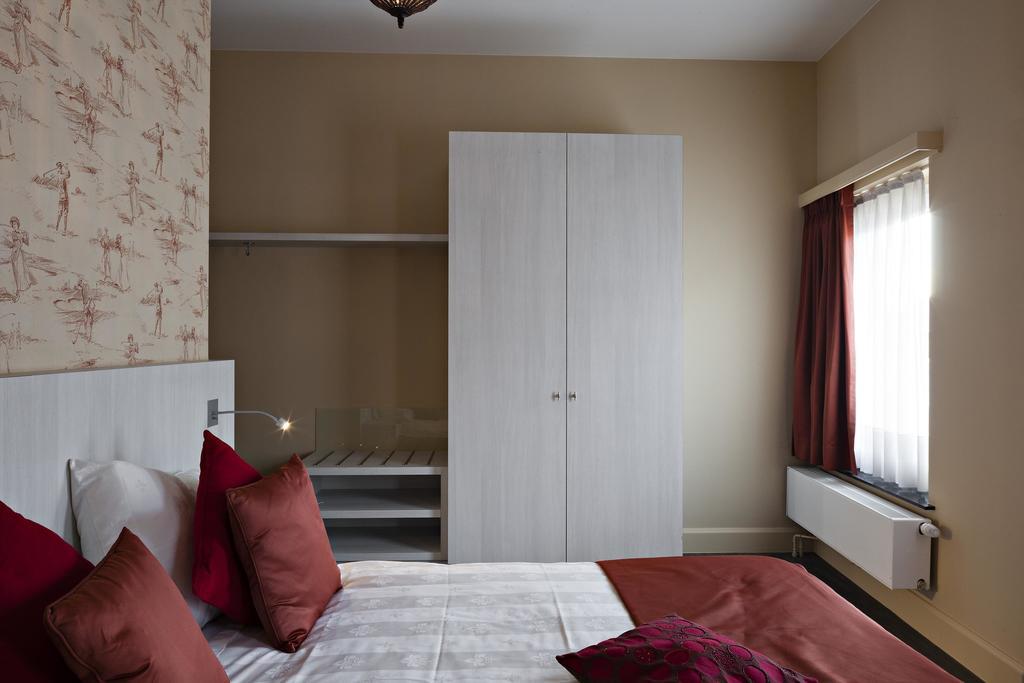 Hotel Duivels Paterke Harelbeeksestraat 29, 8500 קורטרייק מראה חיצוני תמונה