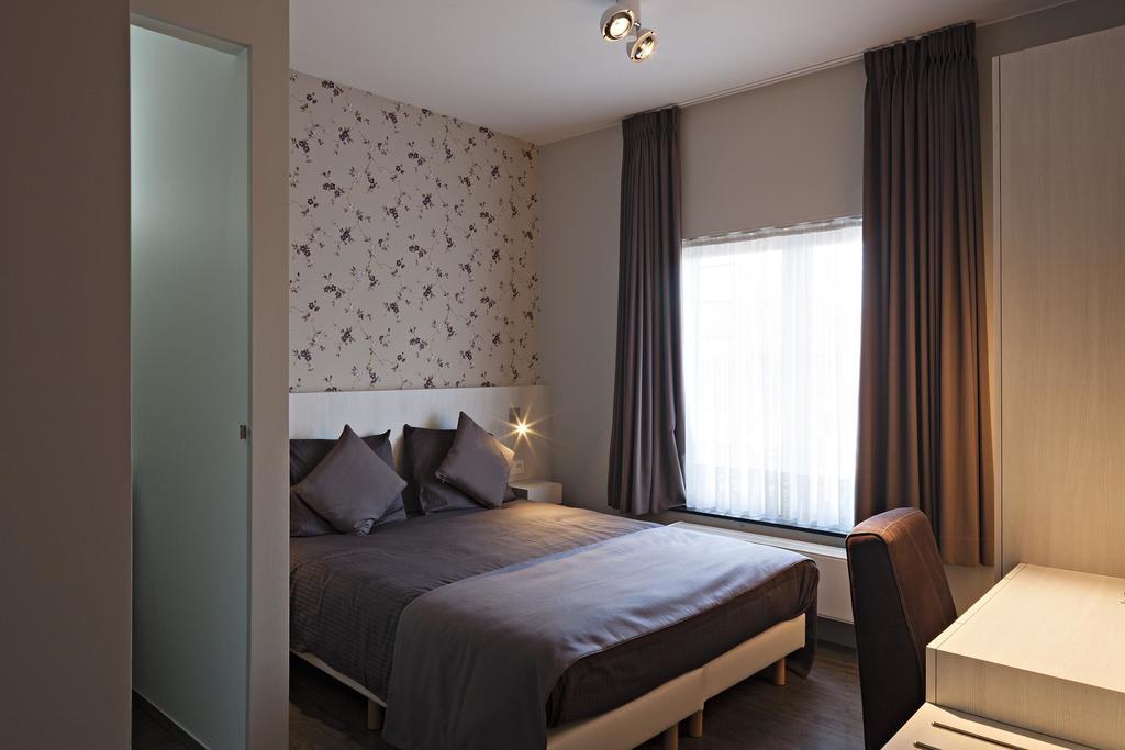 Hotel Duivels Paterke Harelbeeksestraat 29, 8500 קורטרייק מראה חיצוני תמונה